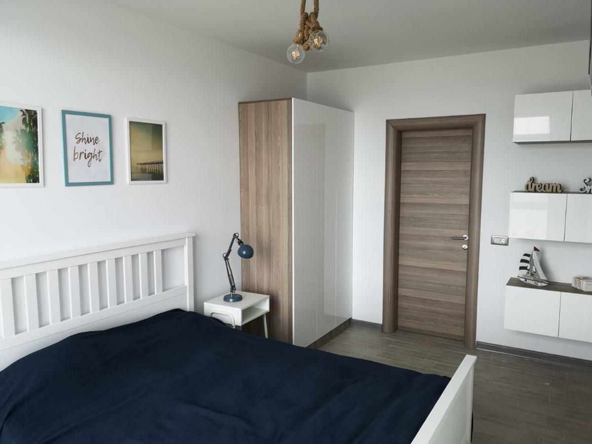 Relax Inn Apartment Нэводари Экстерьер фото